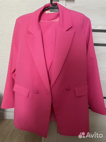 Брючный костюм женский