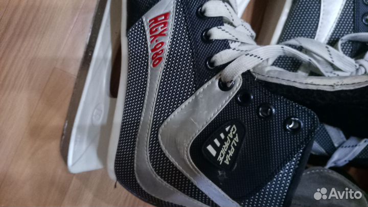 Коньки хоккейные мужские и женские 45 и 35 размер