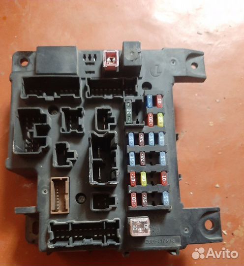 Блок предохранителей для Mitsubishi Lancer 10