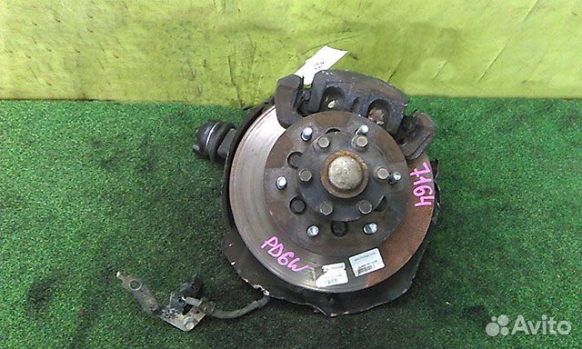 Кулак поворотный левый Mitsubishi Delica