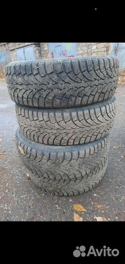 Продаю зимний резин.195/60R15