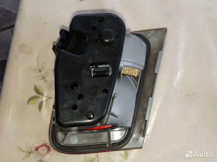 Фонарь задний внутренний левый на BMW E46 до рест