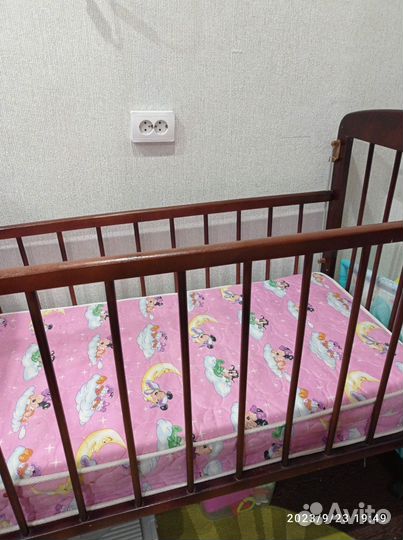 Детская кроватка