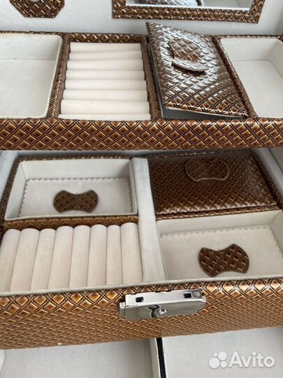 Шкатулка для украшений