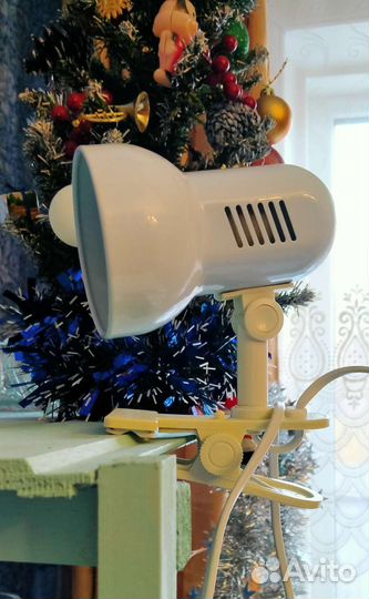 Лампа настольная на прищепке