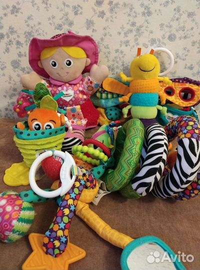 Игрушки Lamaze для малышей
