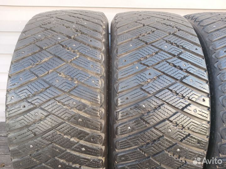 Goodyear Ultragrip Ice Arctic 225/45 R18