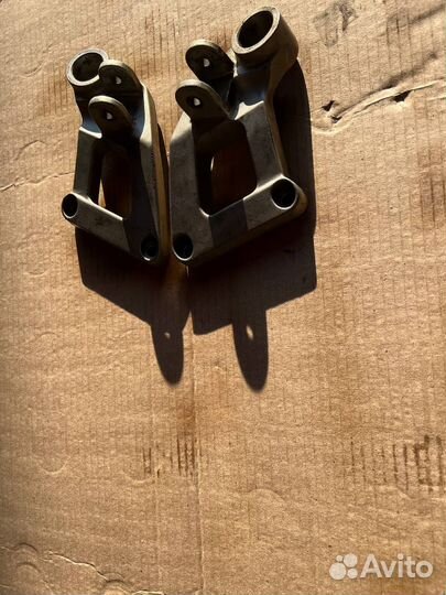 Подножки заднего пассажира Kawasaki ZZR400-2