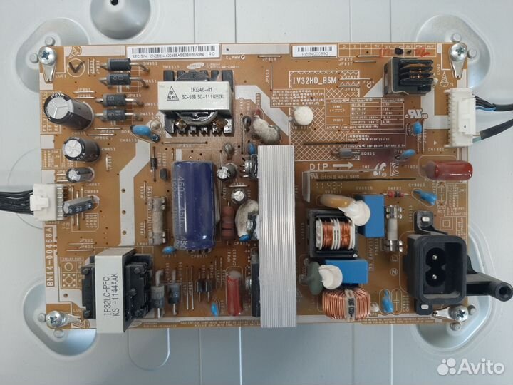 Разбор LE32D403E2W