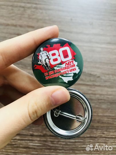 Печать наклеек, стикеров. Изготовление значков