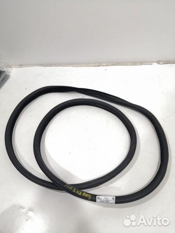 Уплотнитель двери задней правой Jaguar E-Pace 2020