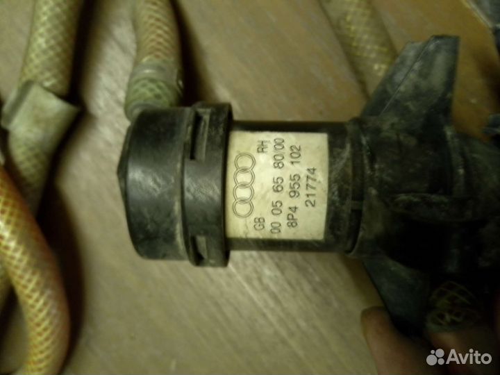 Форсунки омывателей фар Audi A3 8P