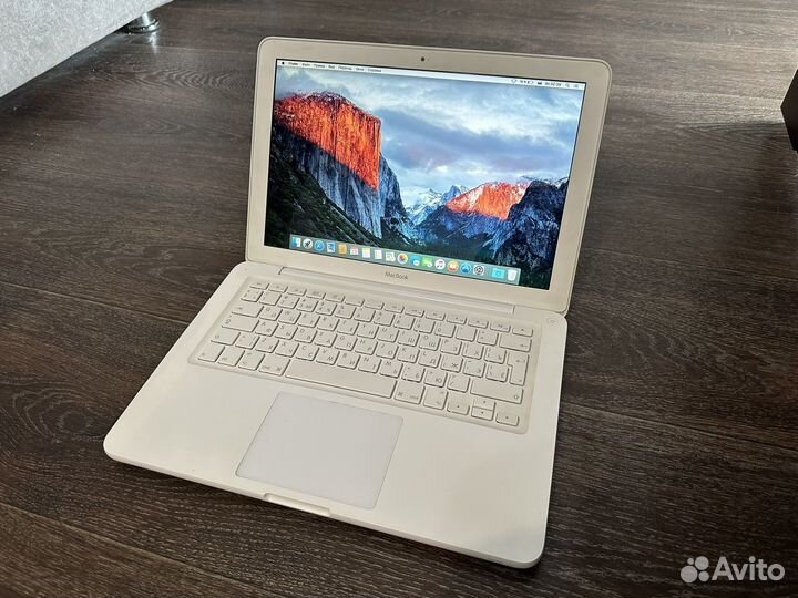 MacBook 13 White 2010