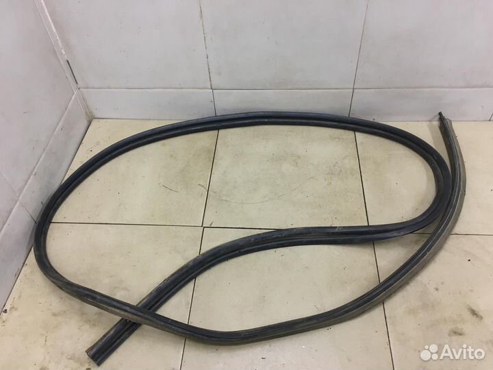 Уплотнитель багажника Focus I 1998-2004