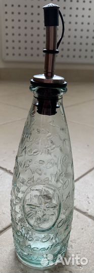 Бутылка стеклянная для масла