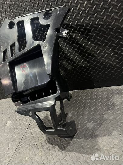 Крепление зад бампера правое BMW X5 F15