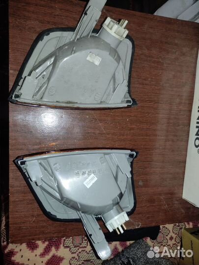 Мерседес 124 указатель поворотов новые.Поворонтик