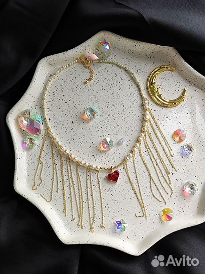 Чокер с сердцем из жемчуга позолоченной фурнитуры