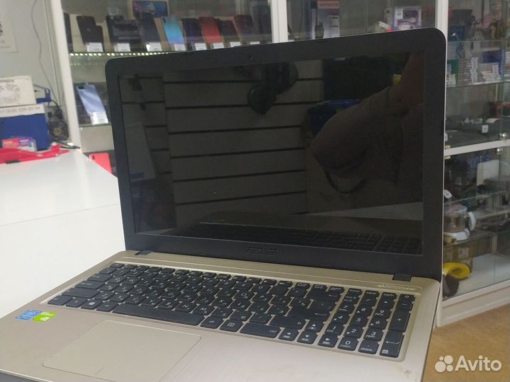 Ноутбук asus