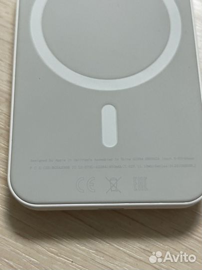 Внешний аккумулятор apple