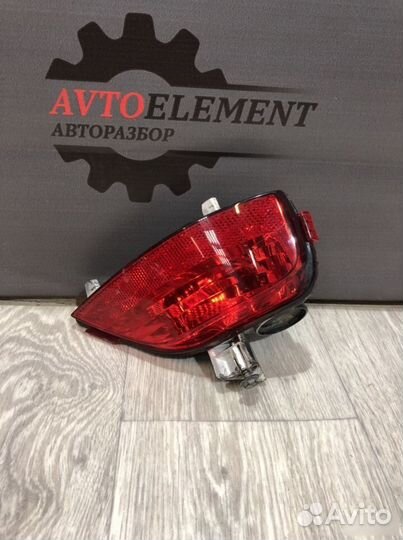Фонарь задний правый в бампер Nissan Terrano 3