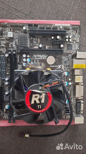 Материнская плата с процессором