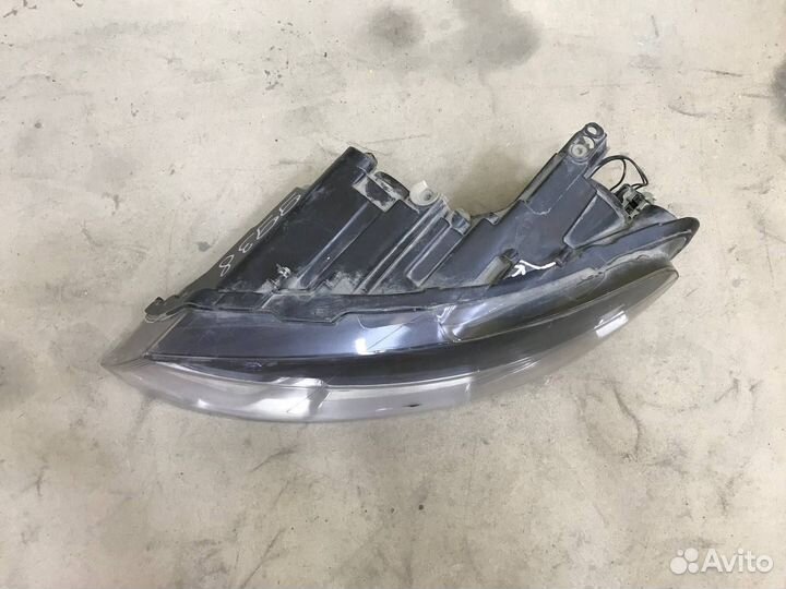 Фара левая Volkswagen Polo
