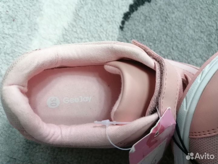 Кроссовки для девочки 30 размер новые