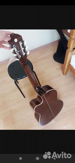 Гитара с подключением