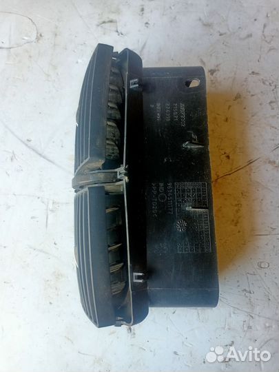 Дефлектор обдува салона центральный Peugeot 307