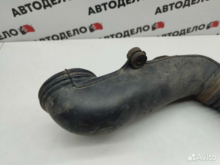 Патрубок воздушный Suzuki Swift MA 1997 г.в