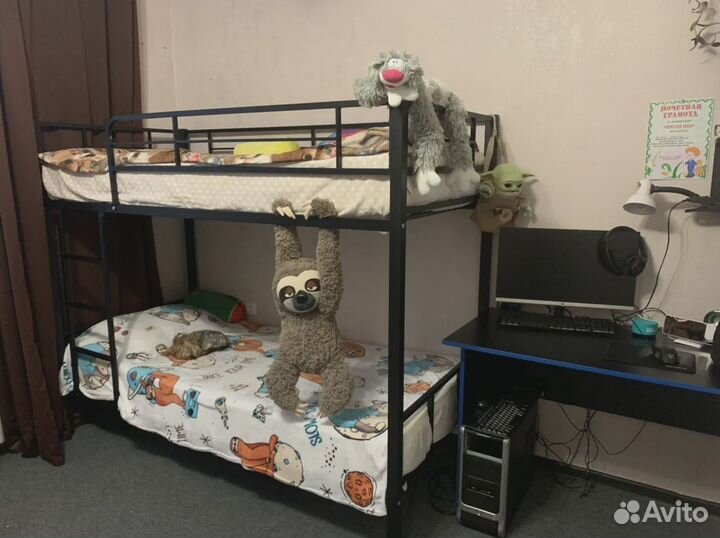 Двухъярусная кровать