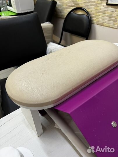 Подставка для рук маникюрная бу