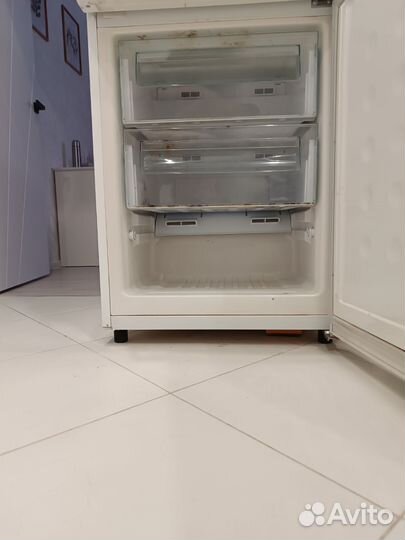 Холодильник Samsung no frost