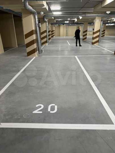 Машиноместо, 14 м²