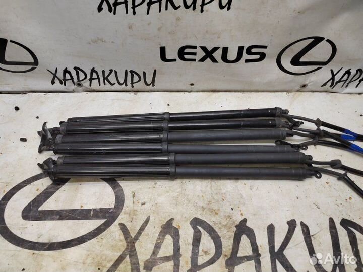 Амортизатор крышки багажника задний Lexus Rx4