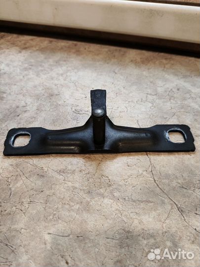 Ответная часть замка багажника oktavia a7fl