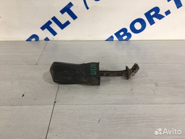 Ограничитель двери зад прав volkswagen polo 5 1.6