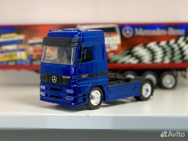 Коллекционная модель Mercedes-Benz Actros 1:43