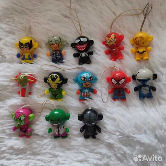 Лот игрушек из киндера