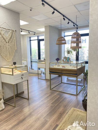 Трековые светильники на шинопроводе