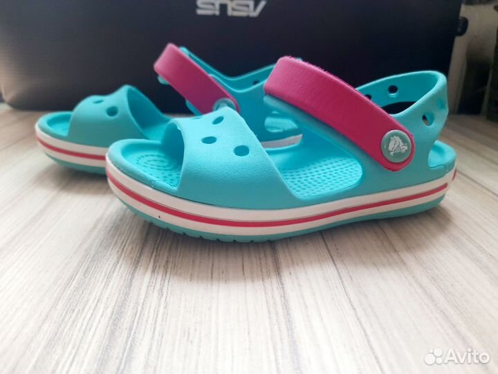 Сандалии crocs c7