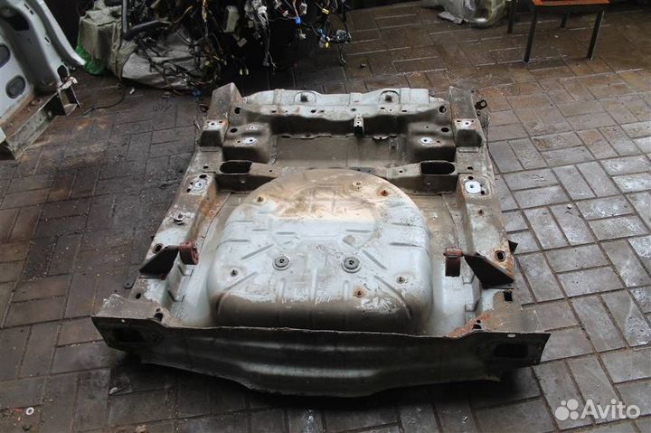 Панель задняя Ford Focus 3 2011