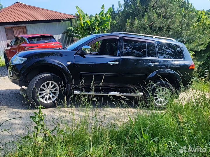 Mitsubishi Pajero Sport 2.5 AT, 2011, 233 905 км