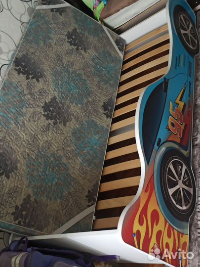 Детская кровать машина с матрасом