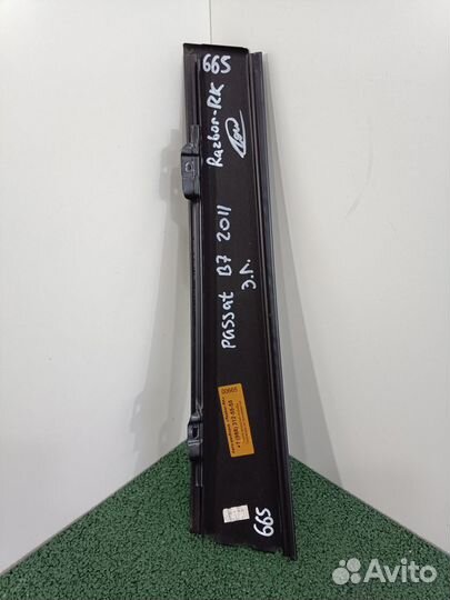 Накладка задней левой двери VW Passat B7