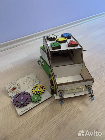 Бизиборд автомобиль