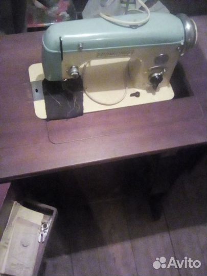 Швейная машинка Pannonia 56