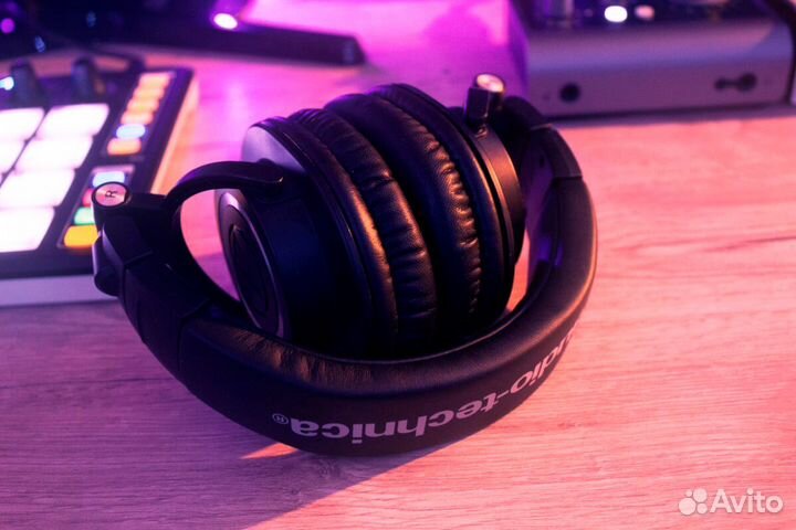 Pro наушники Audio technica ath m50x