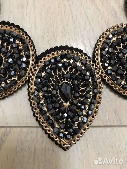 Украшение на шею